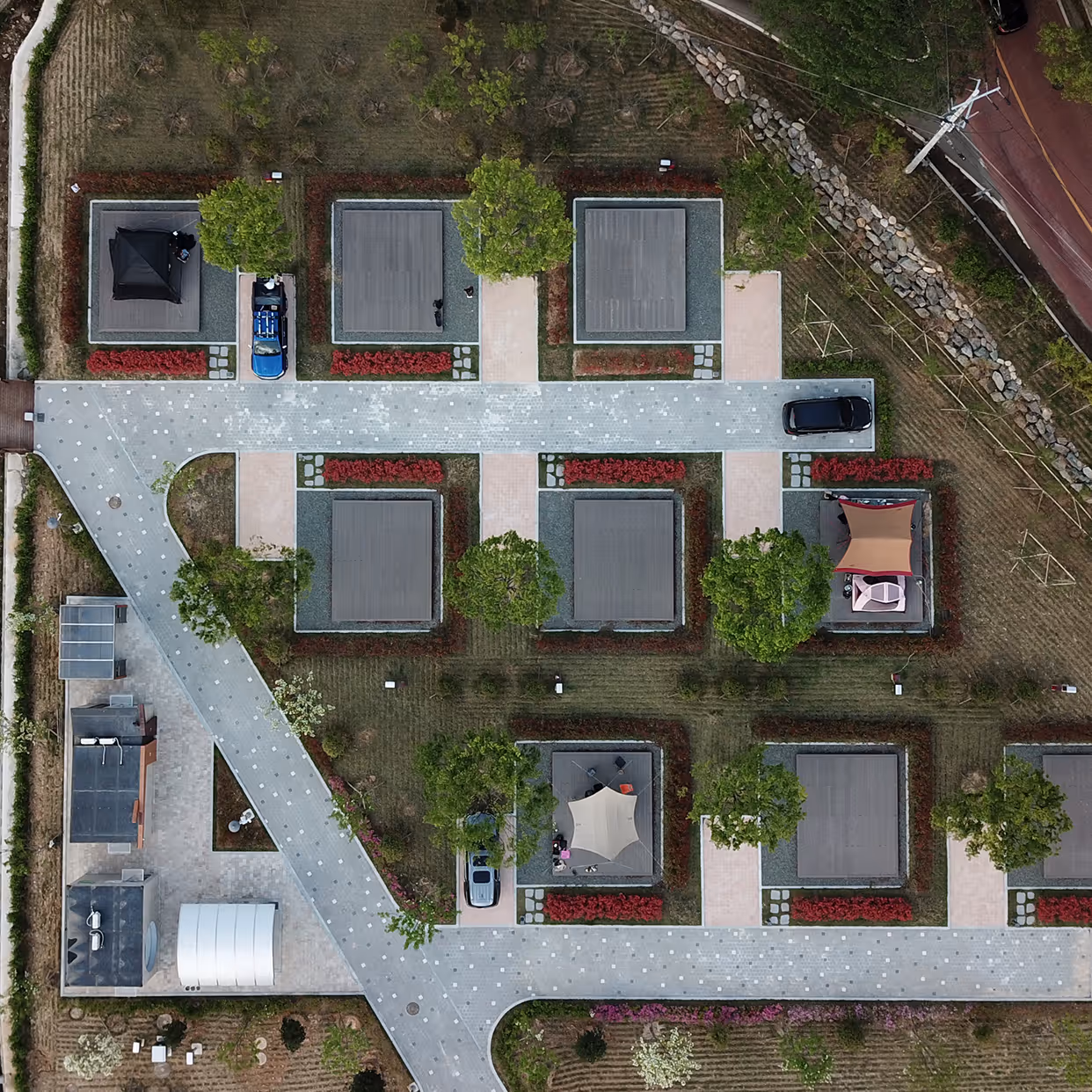 We have a reservation at Auto Camping Station on Onsamiro.