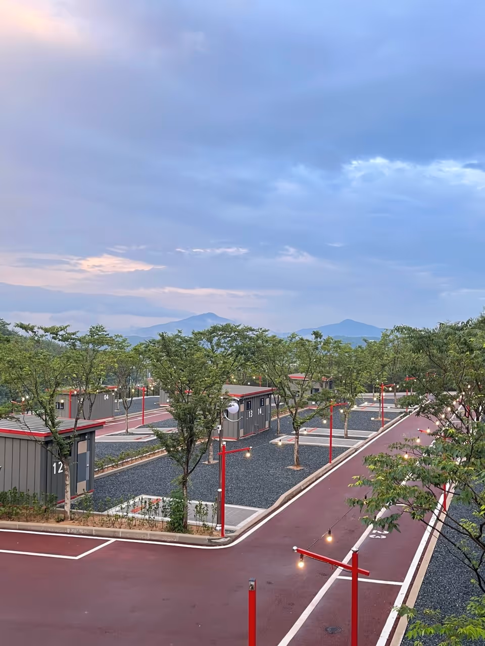 Book a reservation for the base camp of the New Bullic acid Oto Camping Center.