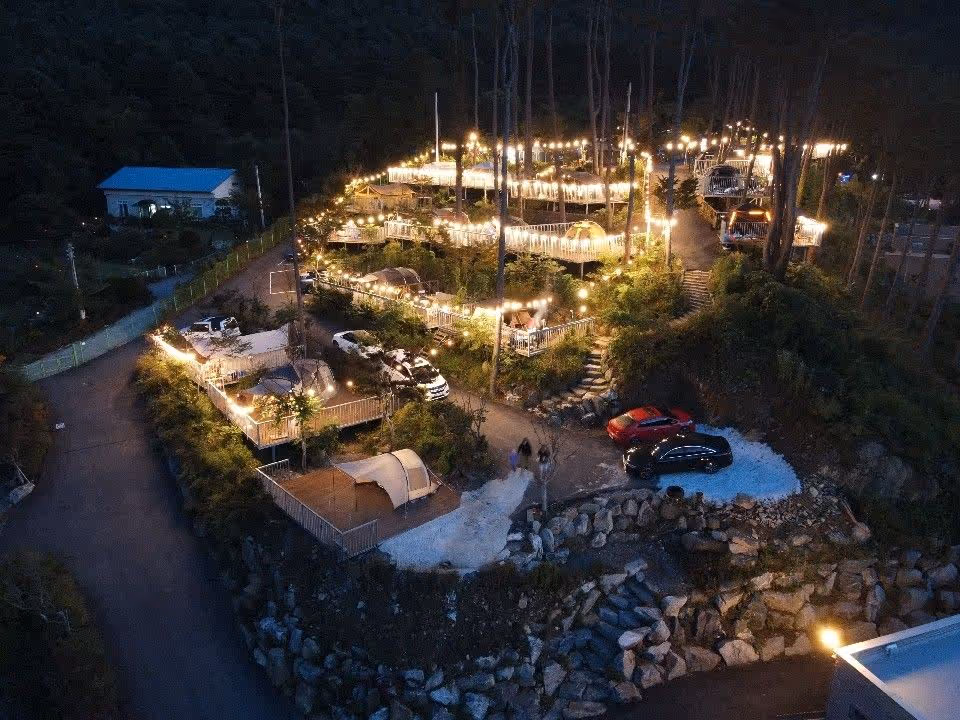 A reservation for the Mohamung City Camping Camp.